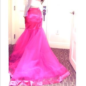 Formal skirt